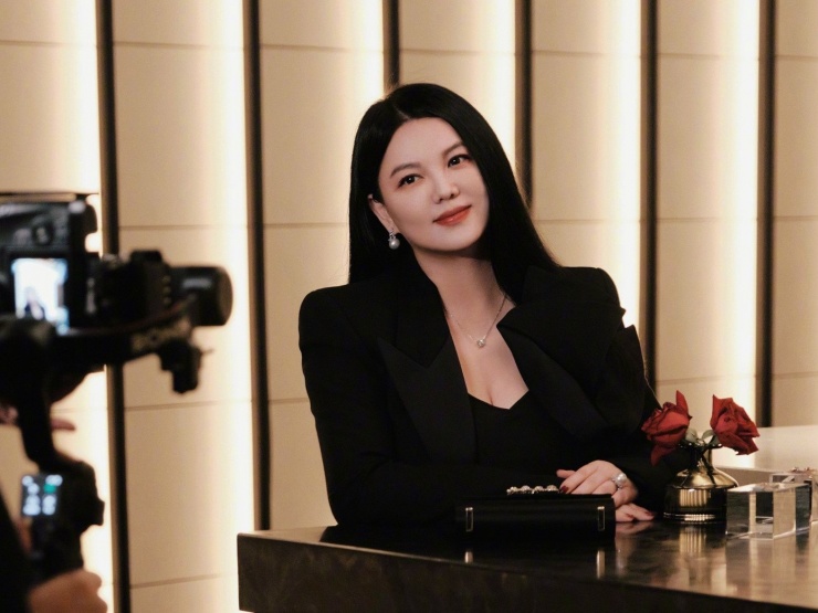 MC Lý Tương bị "cấm cửa" trên mạng xã hội.