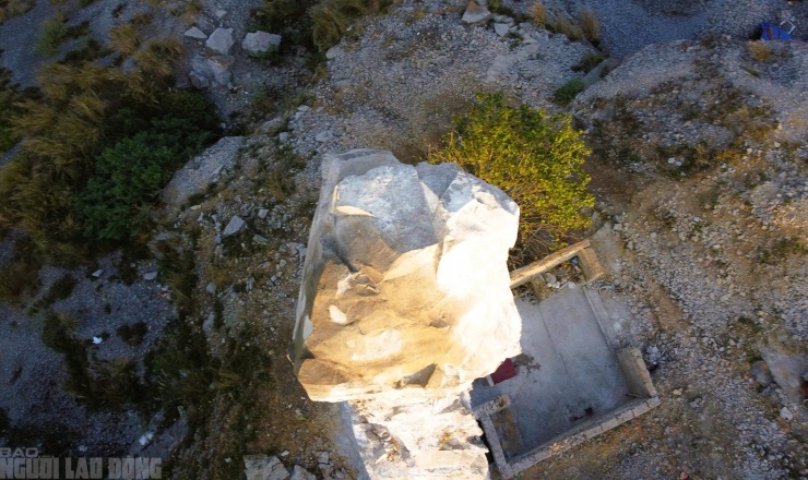 Đỉnh của Hòn Vọng Phu