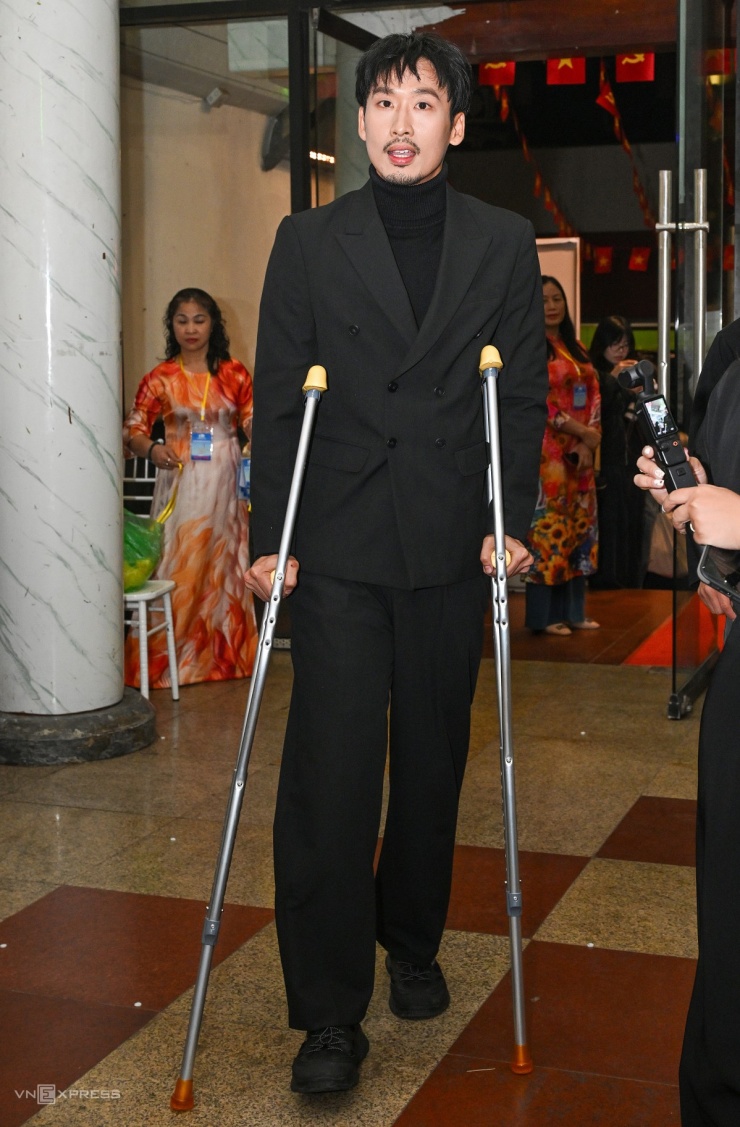 Nghệ sĩ hội ngộ trên thảm đỏ giải Cánh Diều - 6