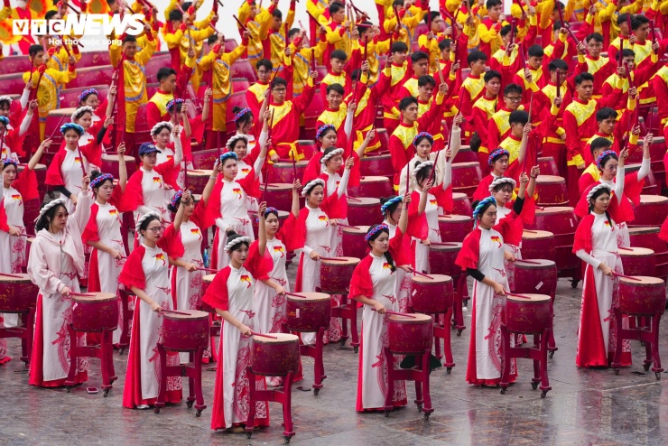 Theo kế hoạch, màn trống hội sẽ được trình diễn trong chương trình nghệ thuật chào mừng thành công Đại hội XIV của Đảng, dự kiến diễn ra vào ngày 23/1, tại Sân vận động Quốc gia Mỹ Đình.