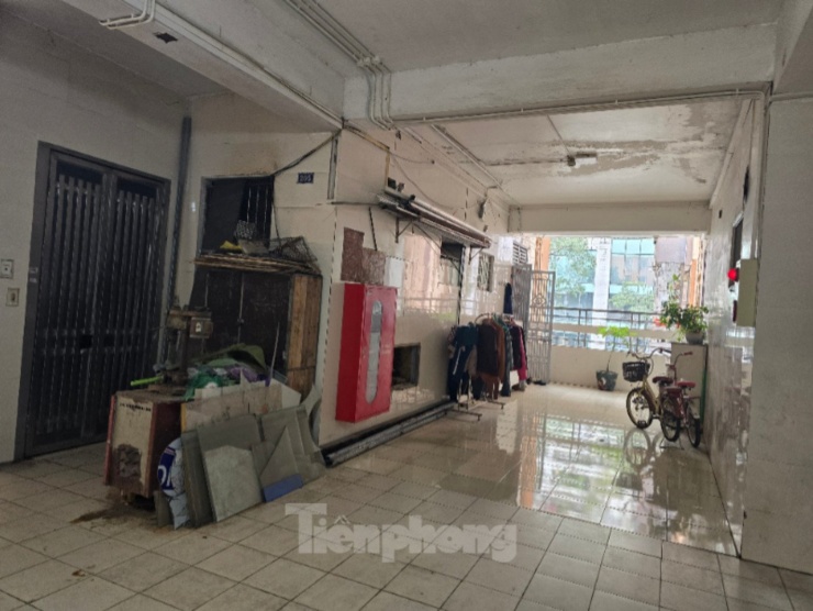 Việc xử lý chiếm dụng hành lang chung cư chủ yếu trông vào ý thức cư dân