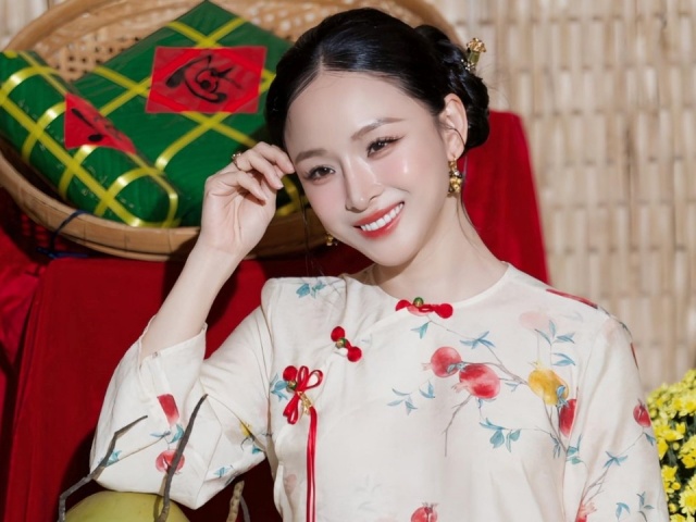 Gu diện áo dài của Hoa hậu Trương Hồ Phương Nga