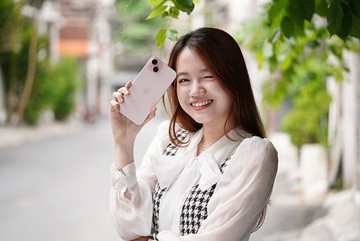 iPhone 15 đã qua sử dụng có giá khoảng từ 13 triệu đồng.