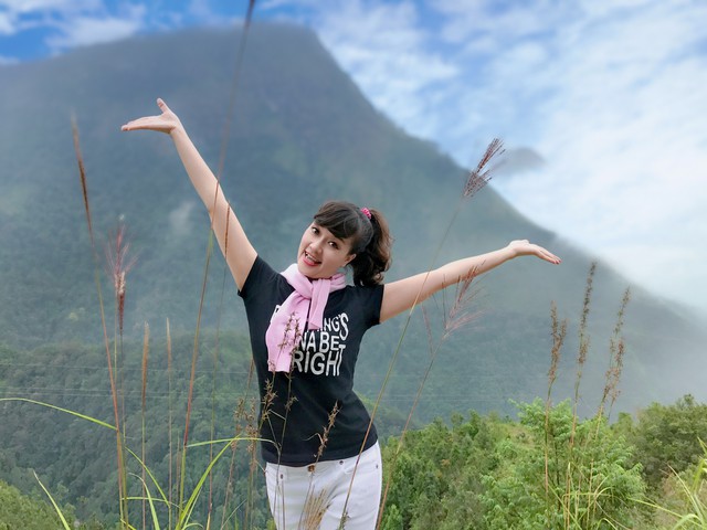 'Táo bà' Vân Dung từng lọt Top 15 Hoa hậu Việt Nam, tuổi U60 sống bình yên bên con trai là 'hotboy' phim VTV - 10