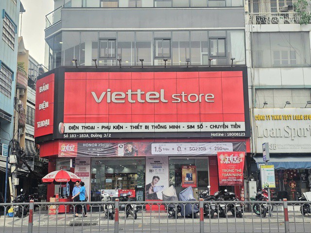 Cửa hàng Viettel Store trên đường Ba Tháng Hai
