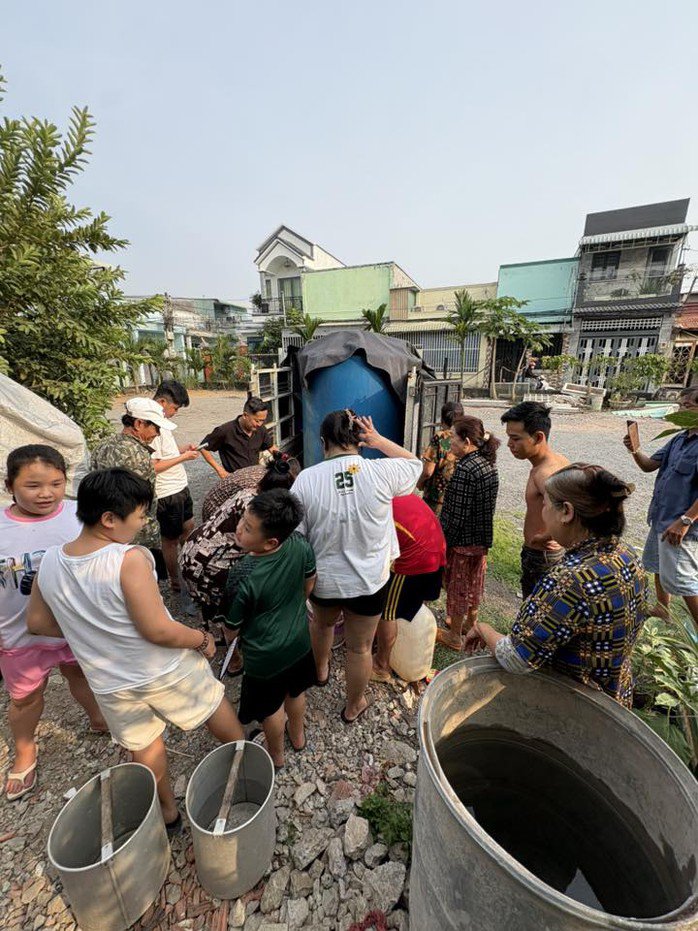 Sự việc đã diễn ra nhiều ngày, dự kiến đến ngày 20-1 nhà máy nước sẽ khắc phục xong sự cố