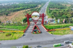 Một ngày xanh thật xanh giữa lòng thành phố du lịch Sơn Tiên