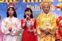 Nữ MC duy nhất của 'Táo Quân': Từng là ca sĩ, U60 sống bình yên bên con trai