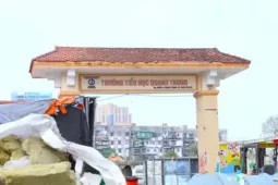 Phá trường cũ, trường mới còn trên giấy, cô trò chật vật đi 'ở trọ'