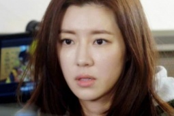 Vượt bê bối chồng đại gia, minh tinh tái xuất sau 6 năm