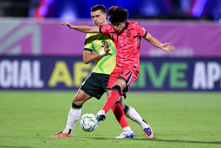 Hai đội chơi cân tài cân sức