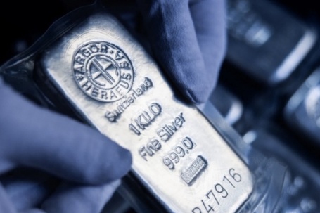 Đầu tư bạc đang 'siêu lời', mua bạc theo như thế nào để ít rủi ro?