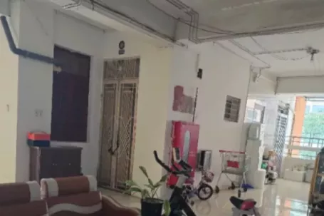 'Nở rộ' hành lang chung cư bị biến thành kho chứa, nơi sử dụng riêng