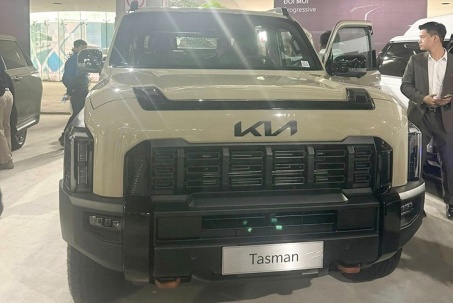 Xe bán tải Kia Tasman xuất hiện tại nhà máy ở Việt Nam
