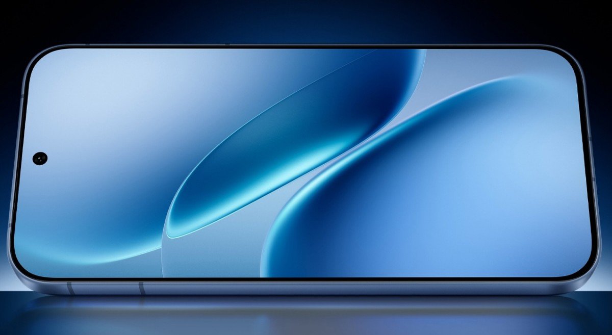 Máy có màn hình siêu sáng.