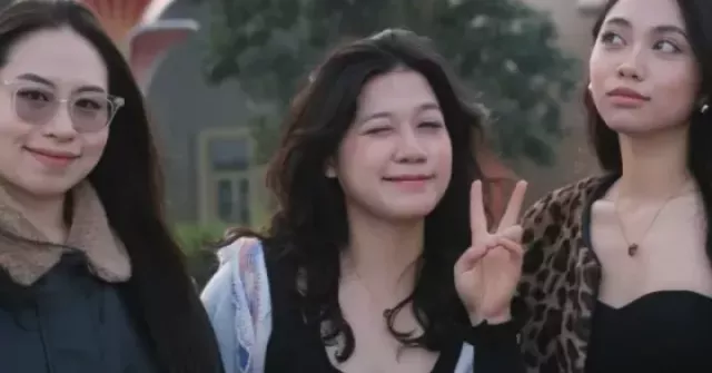 Hàng chục nghìn người đổ về Đông Anh