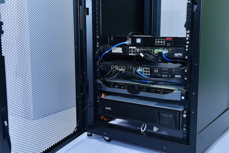 APC giúp đảm bảo sự liền mạch cho các hệ thống máy tính.