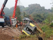 Nguyên nhân vụ lật xe khách 3 người tử vong ở Sơn La