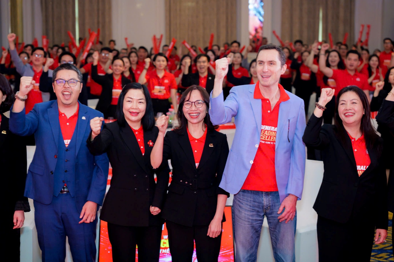 Hội nghị có sự tham dự của ông Pierre Martelly – Giám đốc Bảo hiểm Khu vực Châu Á (thứ 2 từ bên phải), khẳng định sự quan tâm và cam kết lâu dài của Tập đoàn Generali đối với thị trường Việt Nam.