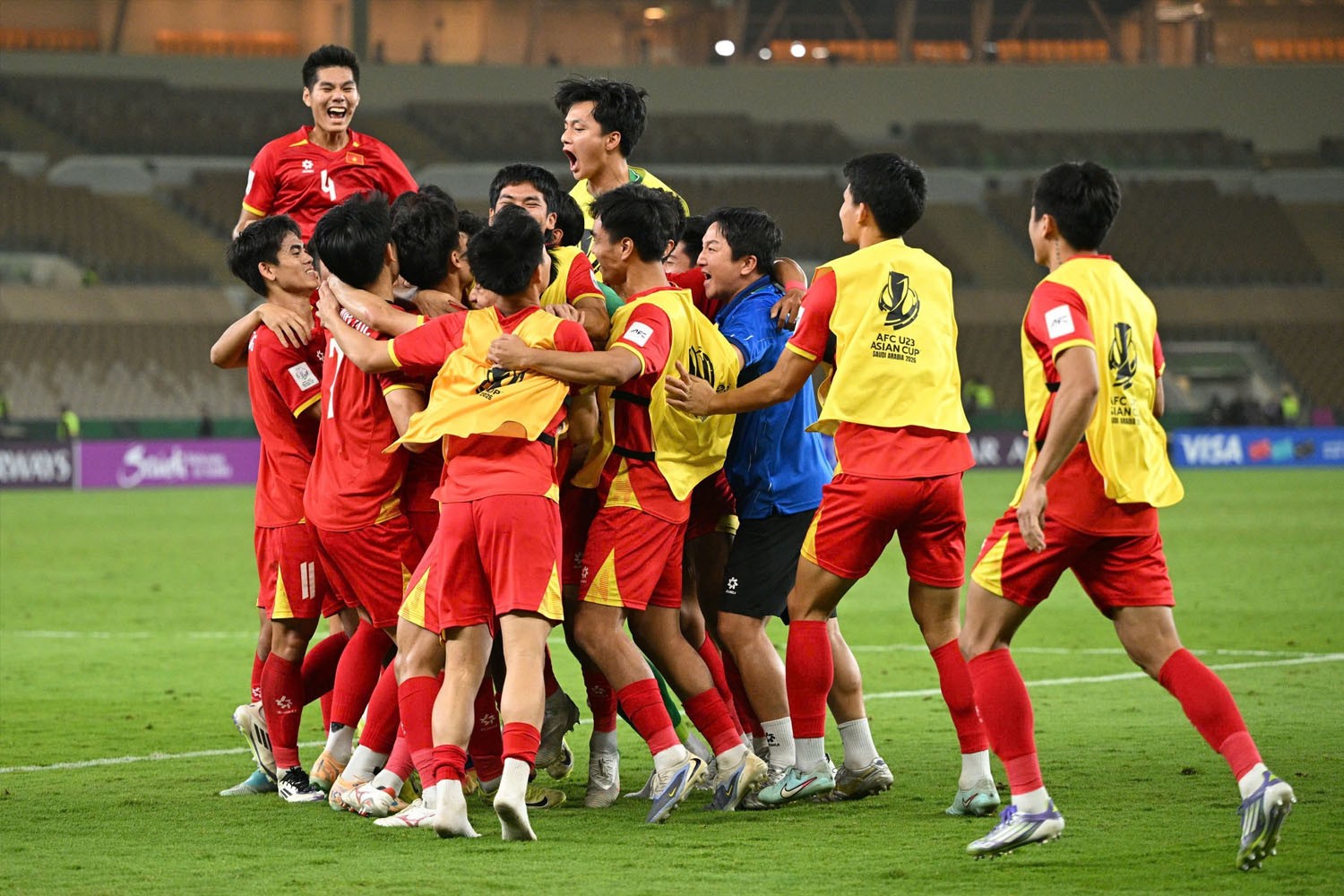 U23 Việt Nam đã đặt chân vào bán kết U23 châu Á 2026 với thành tích toàn thắng sau 4 trận, điều mà các đàn anh vào năm 2018 cũng không thể đạt được.&nbsp;