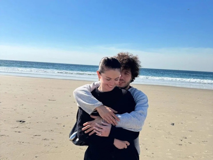 "In-tư" anh xã của Selena Gomez: Từng lọt top Quý ông quyến rũ nhất hành tinh - 7