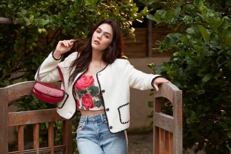 &nbsp;Chompoo là một trong những nữ diễn viên có cát-xê cao nhất làng giải trí Thái Lan.