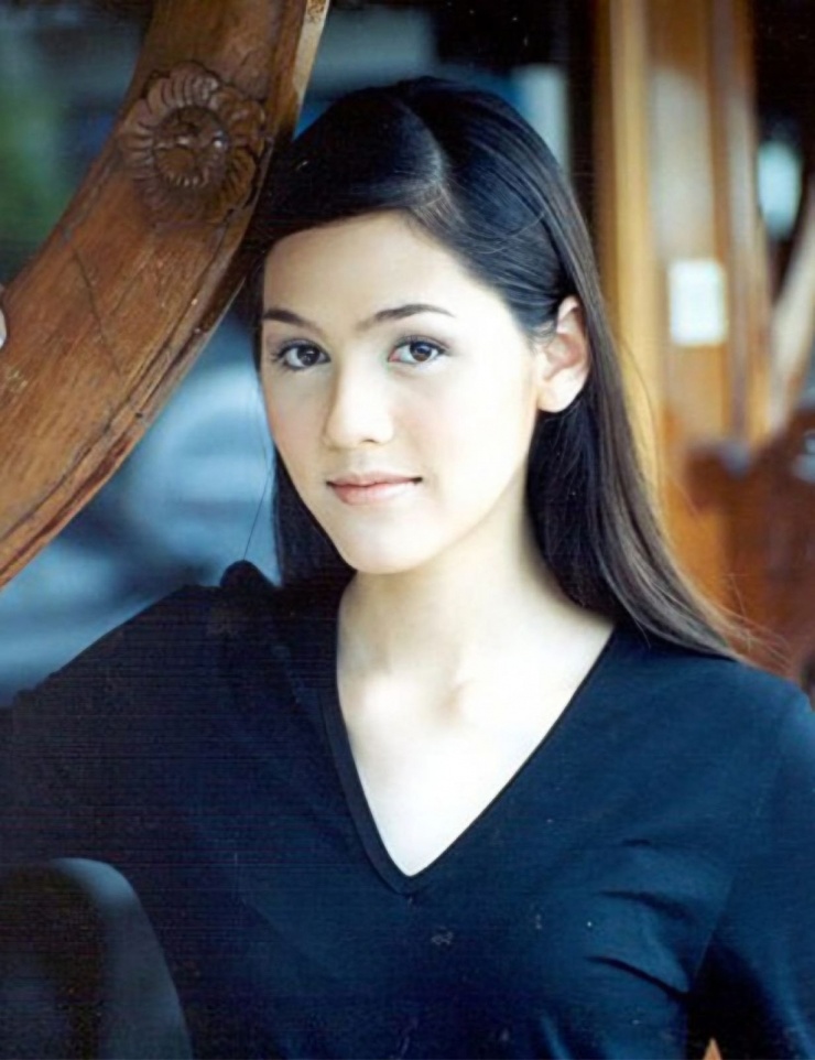 Nhan sắc xinh đẹp của Chompoo năm 18 tuổi.