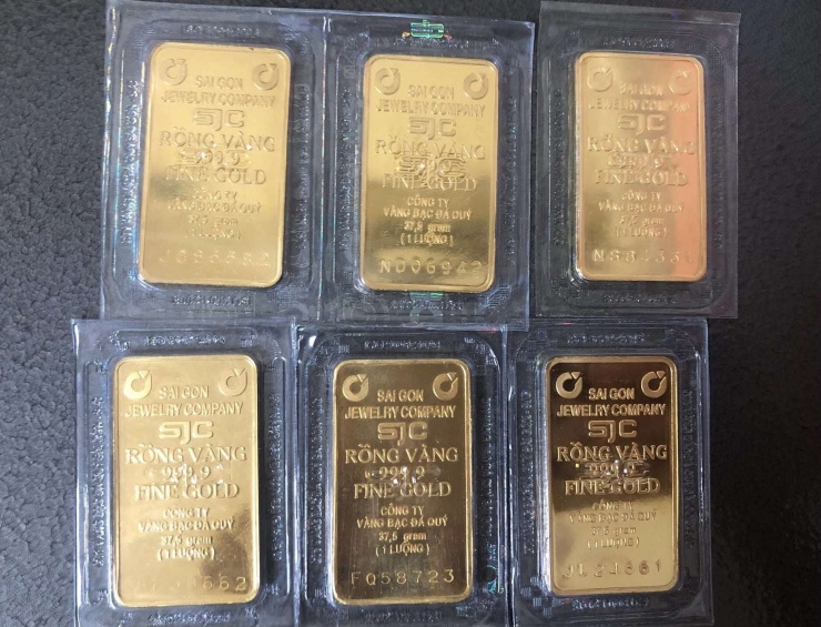 Giá vàng hôm nay 18/1 ghi nhận vàng SJC tiếp tục bất động so với hôm trước.