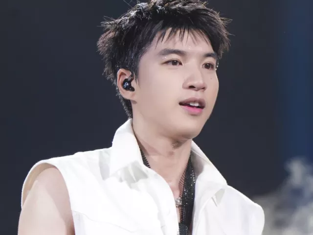 Thông báo gây bùng nổ của Hieuthuhai trong đêm nhạc dài 6 tiếng ở Đông Anh