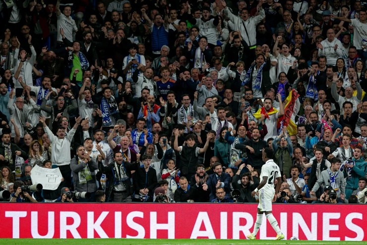 CĐV Real Madrid vẫn đứng về phía Vinicius sau trận gặp Levante