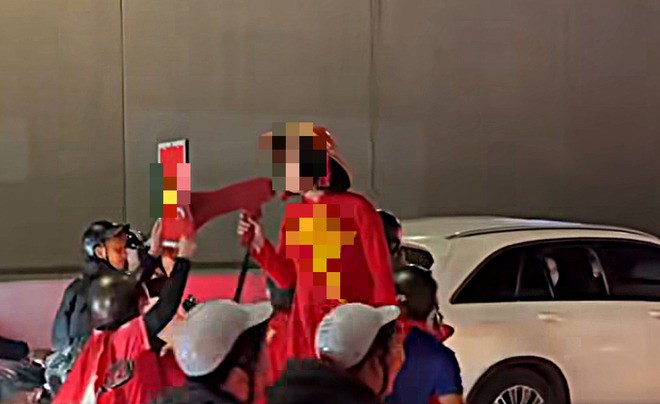 Hà Nội: Công an làm việc với người phụ nữ hô hào 'Công an ngủ rồi, đua xe nhé' - 1