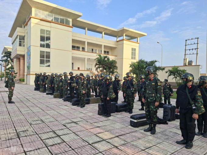 Tiểu đoàn Công binh 544 thuộc Bộ Tư
lệnh Thủ đô là lực lượng thực hiện nhiệm vụ vòng ngoài, chuẩn bị
phương tiện, vật chất, trang bị sẵn sàng phối hợp với các lực lượng
của Binh chủng Công binh tổ chức rà phá bom, mìn vật liệu nổ trên
địa bàn Thành phố.