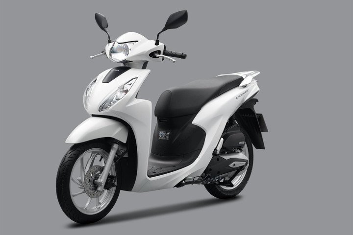 Honda Vision chiếm được cảm tình nhờ thiết kế nhỏ gọn và tính đa dụng.