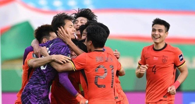HLV U23 Uzbekistan 'mách nước' cho U23 Việt Nam cách đối phó U23 Trung Quốc - 1