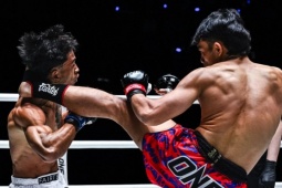 Cận cảnh cao thủ Malaysia đấm gục võ sĩ Indonesia, nhận ngay 10.000 USD