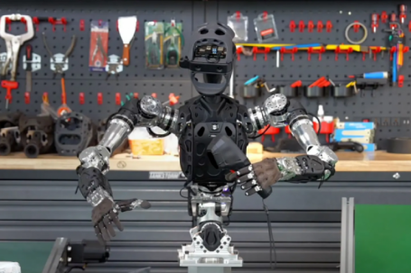 Robot hình người Trung Quốc tự học không cần hiệu chỉnh