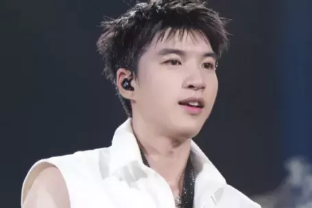 Thông báo gây bùng nổ của Hieuthuhai trong đêm nhạc dài 6 tiếng ở Đông Anh