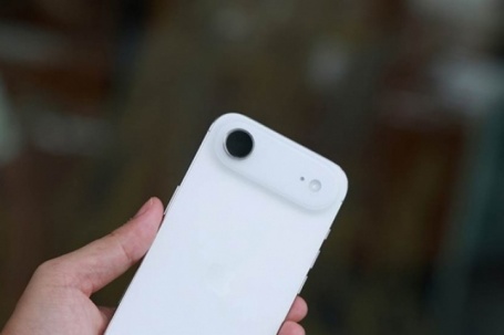 iPhone mới ra mắt rớt giá chưa từng có; giá lợn hơi cao chót vót cận Tết Bính Ngọ