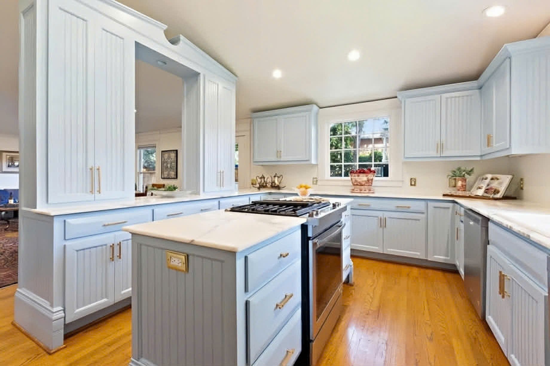 Một số nội thất trong nhà được Ngô Mỹ Uyên thay mới để phù hợp với nhu cầu sử dụng của bố mẹ.&nbsp;