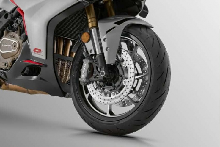 QJMotor SRK450RR ra mắt tại Malaysia với giá từ 167 triệu đồng - 11