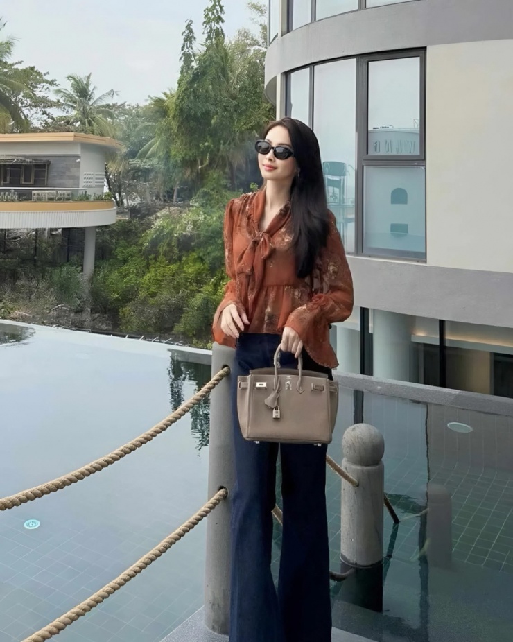 Ảnh sao 19/1: Đặng Thu Thảo sang chảnh trong resort ở Phú Quốc - 1