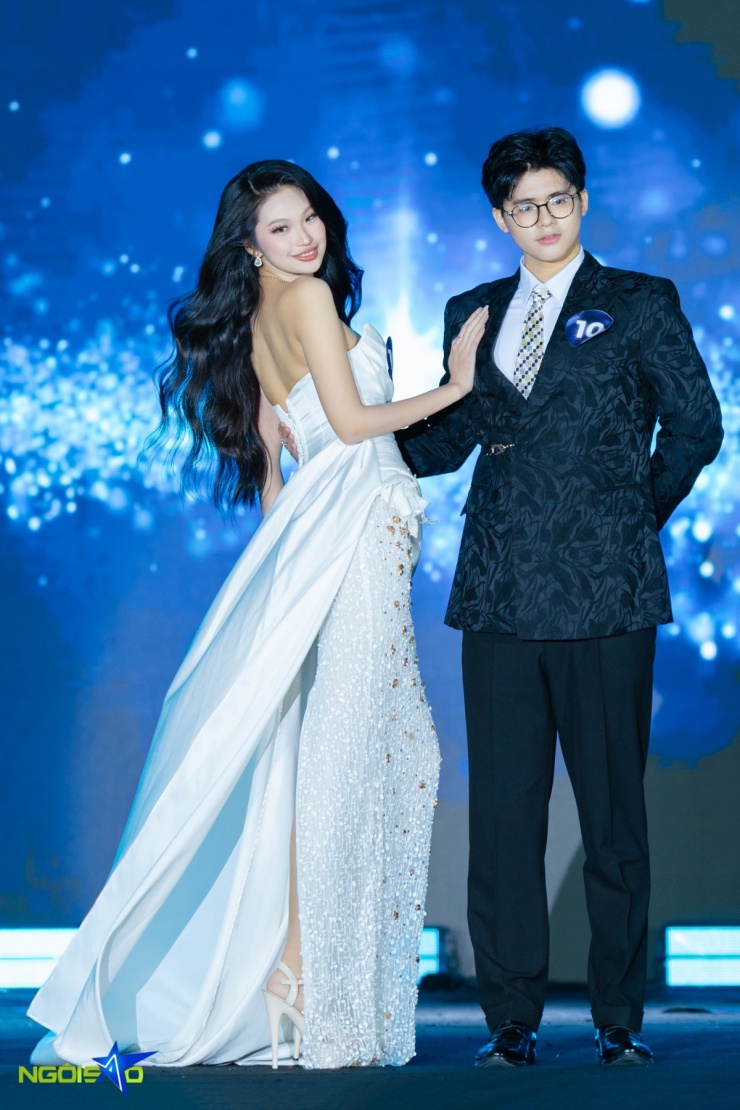 Nữ sinh đạt IELTS 7.5 giành ngôi hoa khôi Đại học Ngoại thương - 8