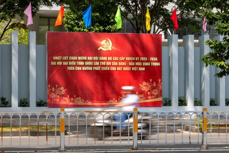 Đại hội XIV diễn ra từ ngày 19 đến 25-1, với sự tham dự của 1.586 đại biểu đại diện cho hơn 5,6 triệu đảng viên trong cả nước.