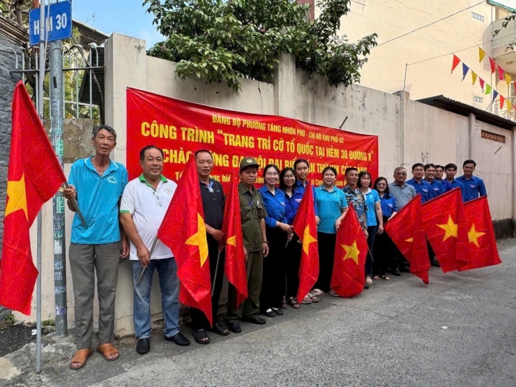 TPHCM rực rỡ cờ hoa, hân hoan hướng về Đại hội XIV của Đảng - 17