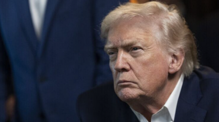 Ông Trump tuyên bố đã đến lúc loại bỏ mối đe dọa từ Nga ở Greenland - 1