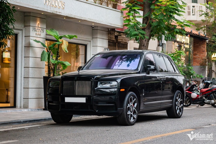 Dàn siêu xe, xe sang hơn trăm tỷ dạo phố Hà Nội, chiếc đắt nhất giá hơn 21 tỷ - 5