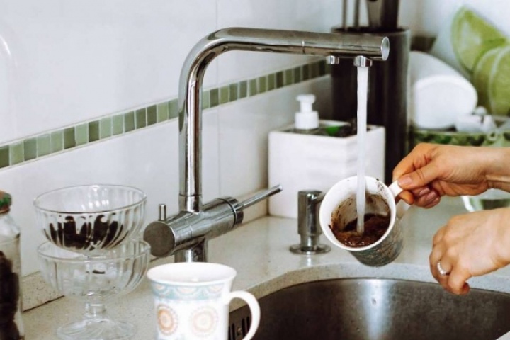 Thợ sửa ống nước cảnh báo 9 thứ tuyệt đối không đổ xuống cống