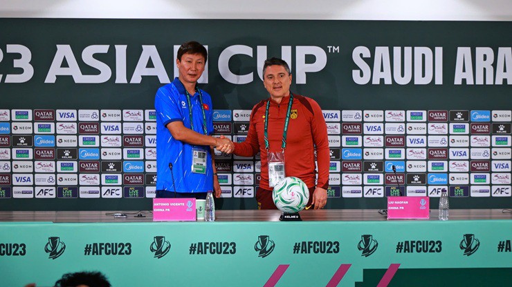 Họp báo U23 Trung Quốc - U23 Việt Nam: HLV Tây Ban Nha tuyên bố hiểu rõ U23 Việt Nam - 2