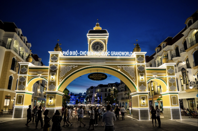 Chợ đêm Grand World. Ảnh: Le Pa Da