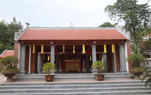 Cận cảnh ngôi chùa nằm dưới chân núi Chương Sơn ở Ninh Bình còn lưu giữ báu vật 1.000 năm tuổi - 4